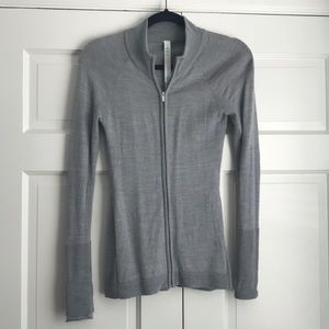 LULULEMON sweater
